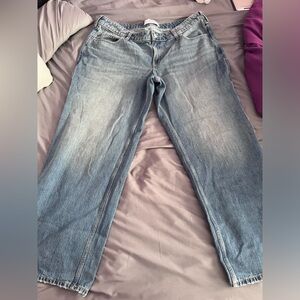 Low rise, wide leg blue jeans only worn once #y2k #lowrise